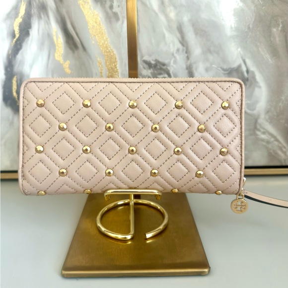 NWT Tory Burch Quilted Fleming Stud Continental Wallet in Goan Sand - Picture 3 of 11